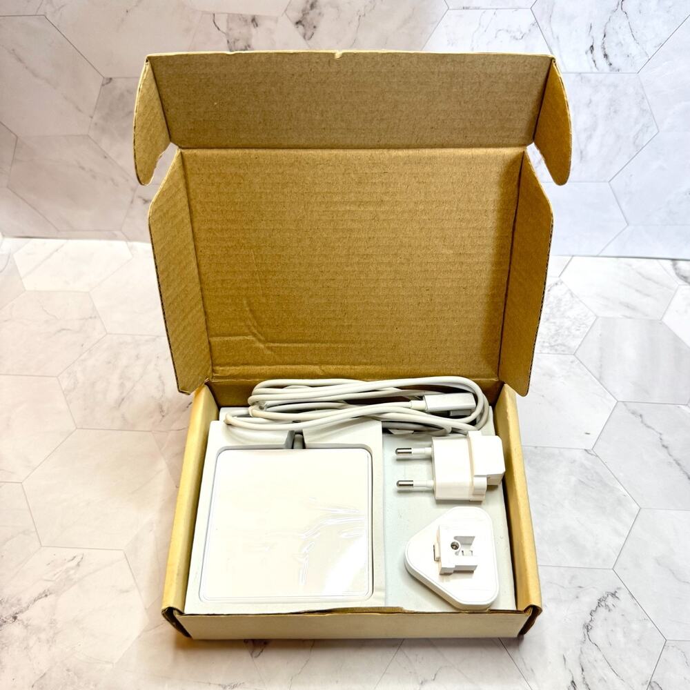 NIB Macbook Pro AC Adapter Pre-21012 Replacement Hello CC HW8079 Euro Adapters